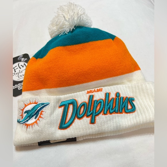 Beautiful Women Miami Dolphins New Era knit pom hat beanie NFL OnField Authentic - Picture 2 of 6